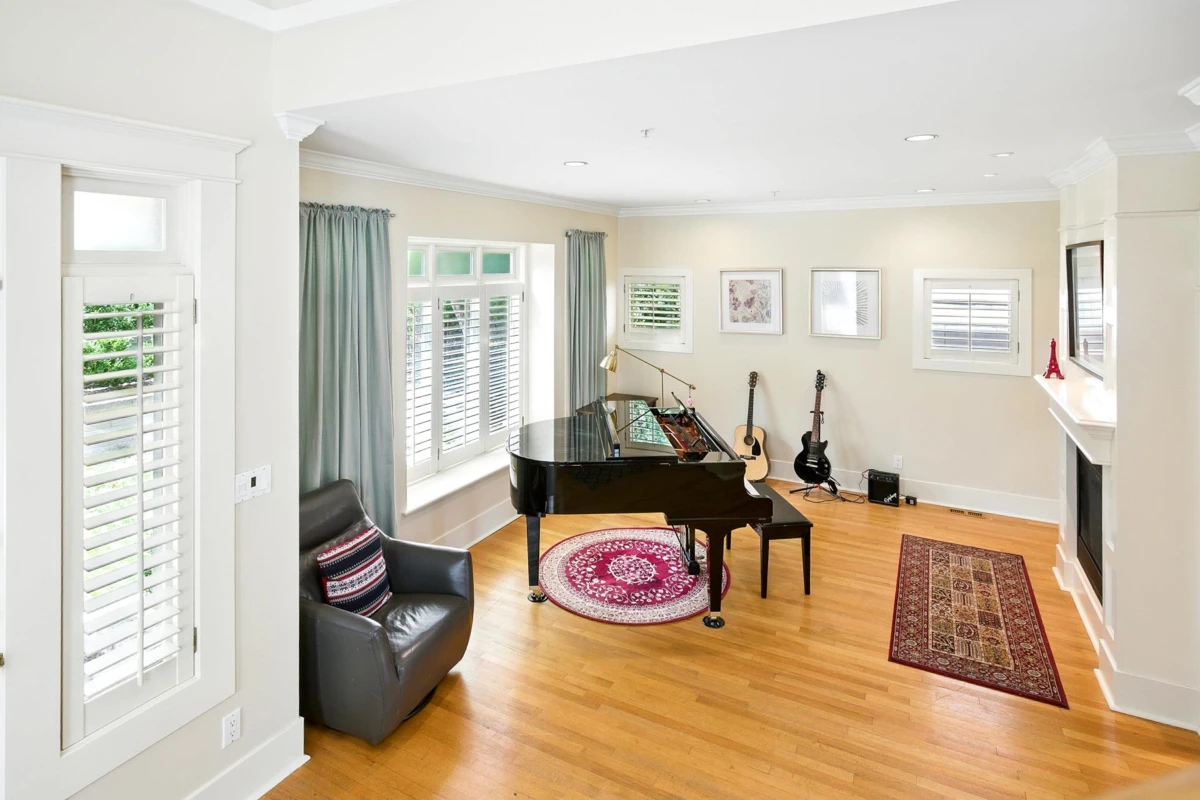 Dining Area Photo of 4420 Collingwood Street, Vancouver, BC