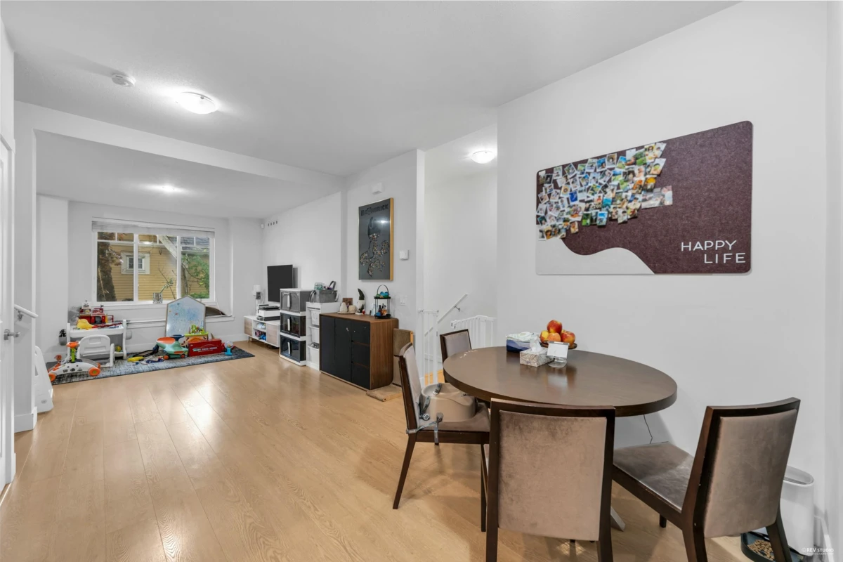 Living Room Photo of 15 9780 General Currie Road, Richmond, BC
