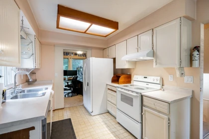 Breakfast Nook Photo of 4 305 Decaire Street, Coquitlam, BC
