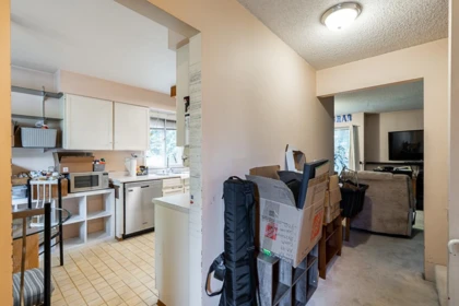 Kitchen Photo of 4 305 Decaire Street, Coquitlam, BC