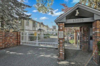 Basement Recreation Room Photo of 106 13895 102 Avenue, Surrey, BC