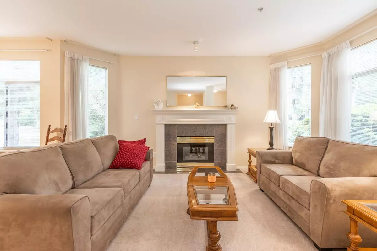 Dining Area Photo of 40 5708 208 Street, Langley, BC