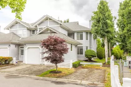 40 5708 208 Street, Langley, BC, Langley — Townhouse for sale