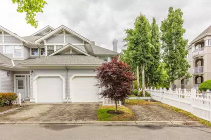 40 5708 208 Street, Langley, BC, Langley — Townhouse for sale