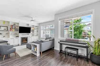 Kitchen Photo of 33 20966 77a Avenue, Langley, BC