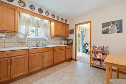 Garage Interior Photo of 46122 Greenwood Drive, Chilliwack, BC