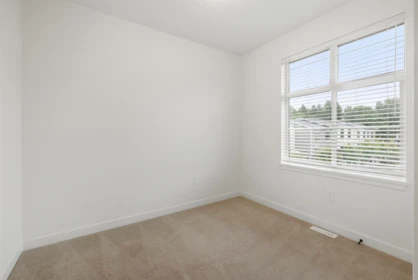 Garage Interior Photo of 6 2774 Montrose Avenue, Abbotsford, BC