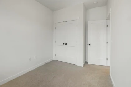 Hallway Photo of 6 2774 Montrose Avenue, Abbotsford, BC