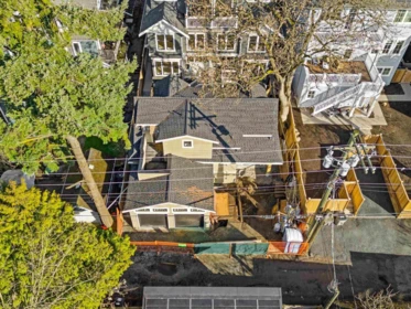 Backyard Photo of 2570 W 2nd Avenue, Vancouver, BC