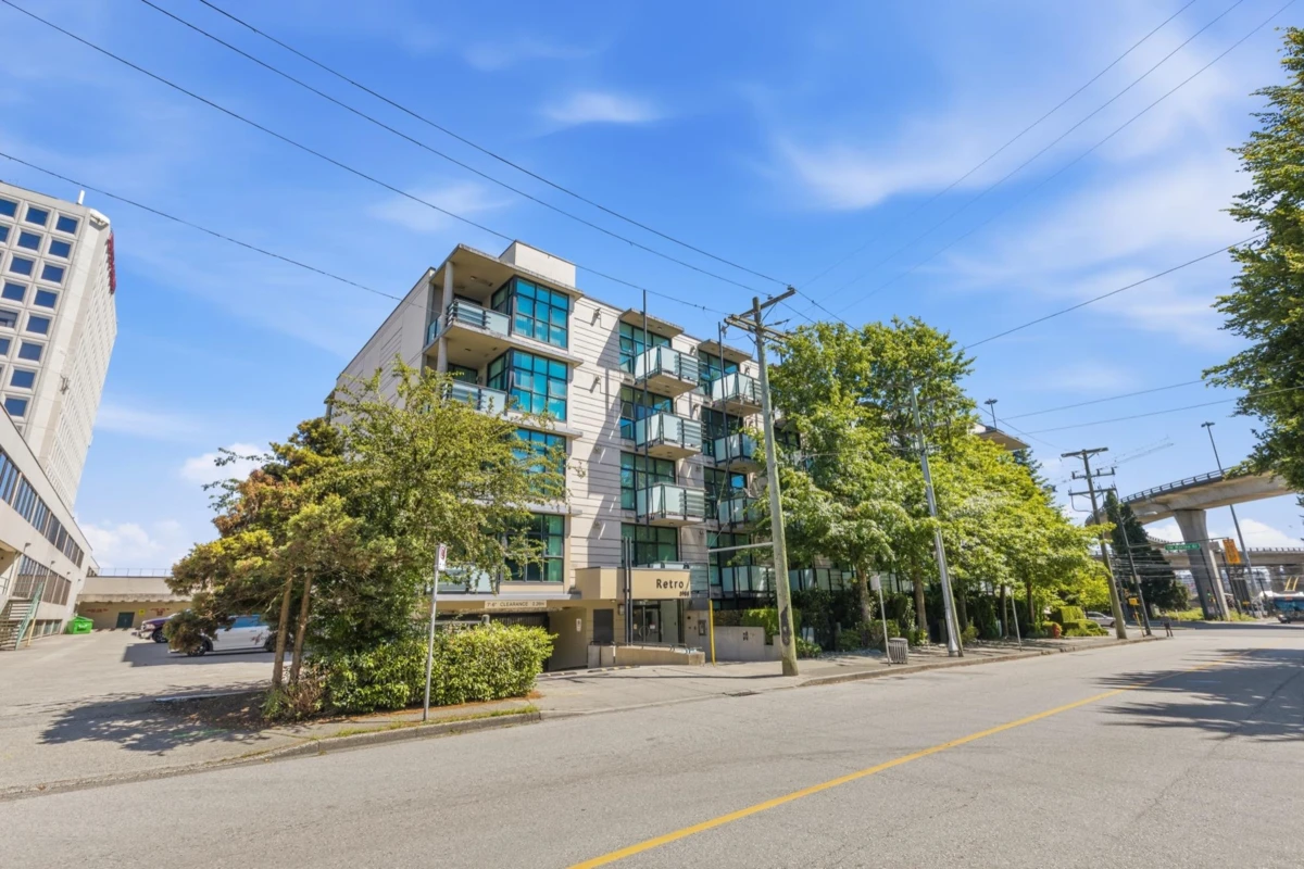 Living Room Photo of 520 8988 Hudson Street, Vancouver, BC