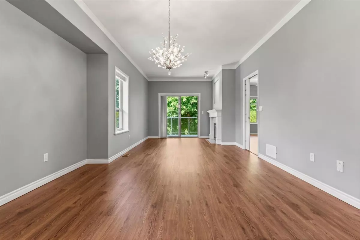 Dining Area Photo of 14 34159 Fraser Street, Abbotsford, BC