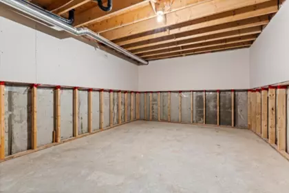 Swimming Pool Photo of 14 34159 Fraser Street, Abbotsford, BC