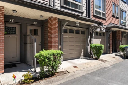 39 16127 87 Avenue, Surrey, BC, Surrey — Townhouse for sale