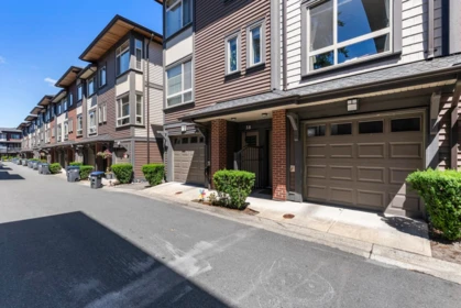 Front Yard Photo of 39 16127 87 Avenue, Surrey, BC
