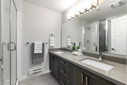 Guest Bathroom Photo of 39 16127 87 Avenue, Surrey, BC