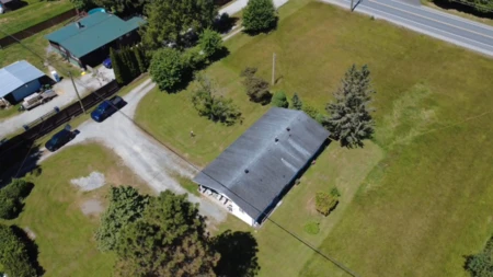 Swimming Pool Photo of 25792 Dewdney Trunk Road, Maple Ridge, BC