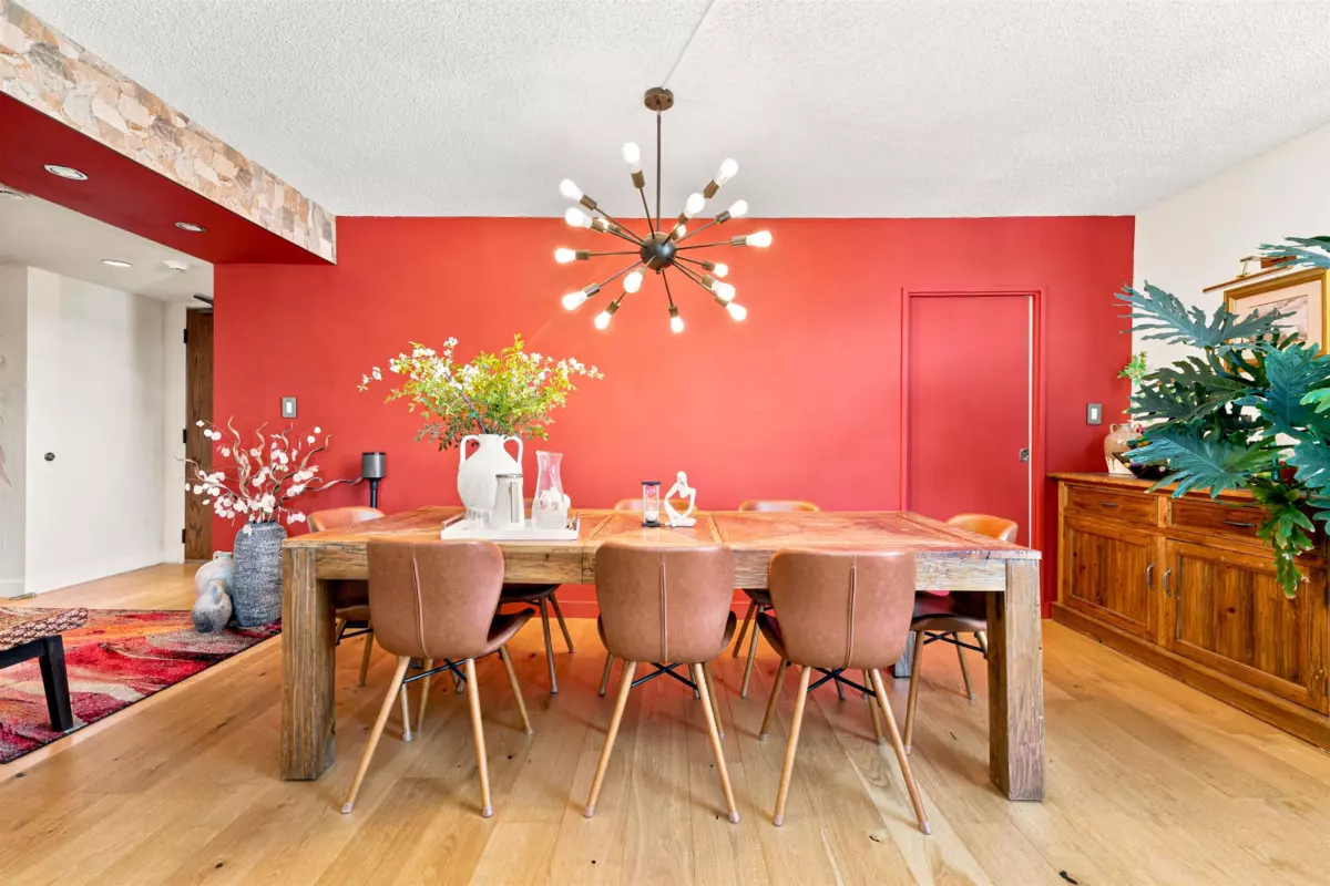 Family Room Photo of 1601 738 Broughton Street, Vancouver, BC