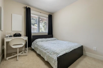Hallway Photo of 3 5957 152 Street, Surrey, BC