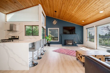 Breakfast Nook Photo of 4643 Port View Place, West Vancouver, BC