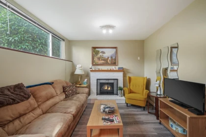 Basement Recreation Room Photo of 9669 Townline Diversion, Surrey, BC