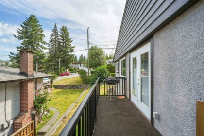 Garage Interior Photo of 9669 Townline Diversion, Surrey, BC