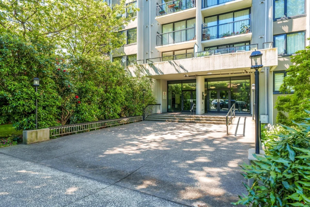 Family Room Photo of 402 1330 Harwood Street, Vancouver, BC