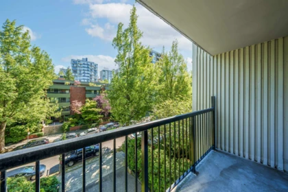 Kitchen Island Photo of 402 1330 Harwood Street, Vancouver, BC