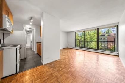 Walk-In Closet Photo of 402 1330 Harwood Street, Vancouver, BC