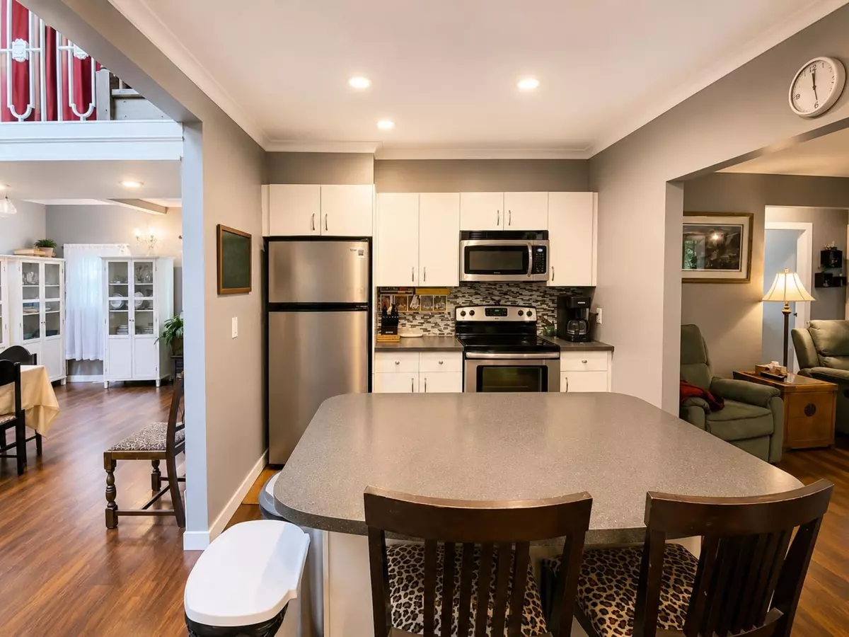 Dining Area Photo of 46031 Cleveland Avenue, Chilliwack, BC