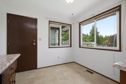 Breakfast Nook Photo of 34865 Mcleod Avenue, Abbotsford, BC