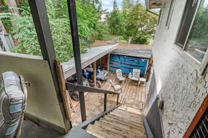 Front Yard Photo of 300 Robertson Crescent, Hope, BC