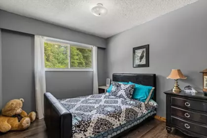 Mudroom Photo of 300 Robertson Crescent, Hope, BC