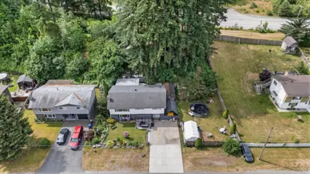Outdoor Kitchen Photo of 300 Robertson Crescent, Hope, BC