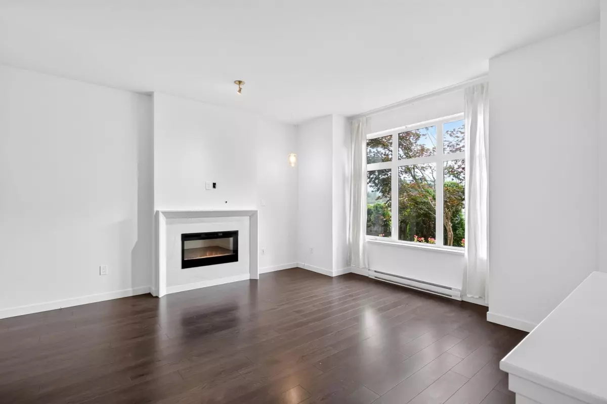 Dining Area Photo of 35 3400 Devonshire Avenue, Coquitlam, BC