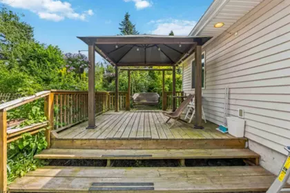 Laundry Room Photo of 2304 Mouldstade Road, Abbotsford, BC