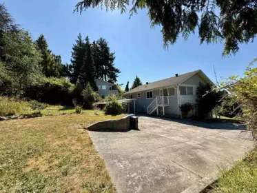 Outdoor Kitchen Photo of 6472 Jasper Road, Sechelt, BC
