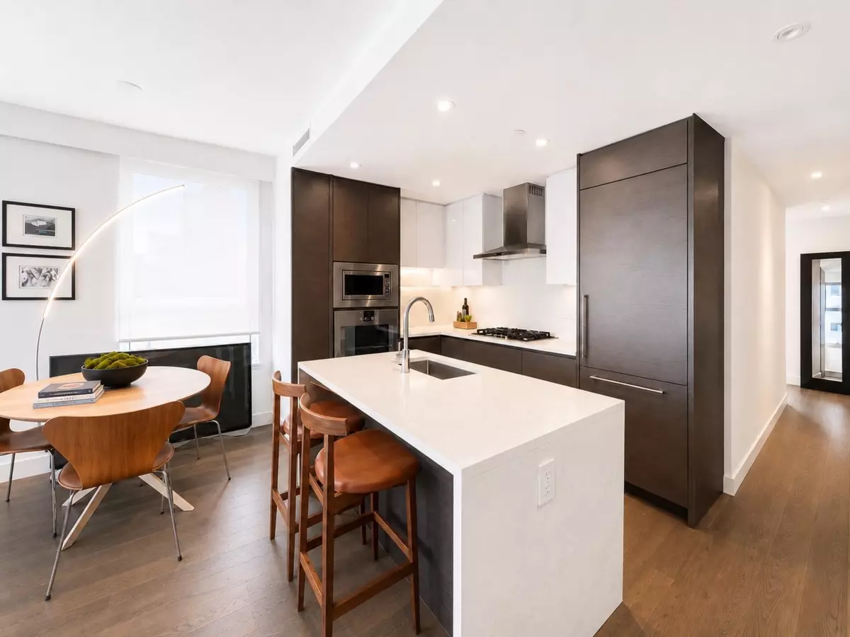 Family Room Photo of 304 5693 Elizabeth Street, Vancouver, BC