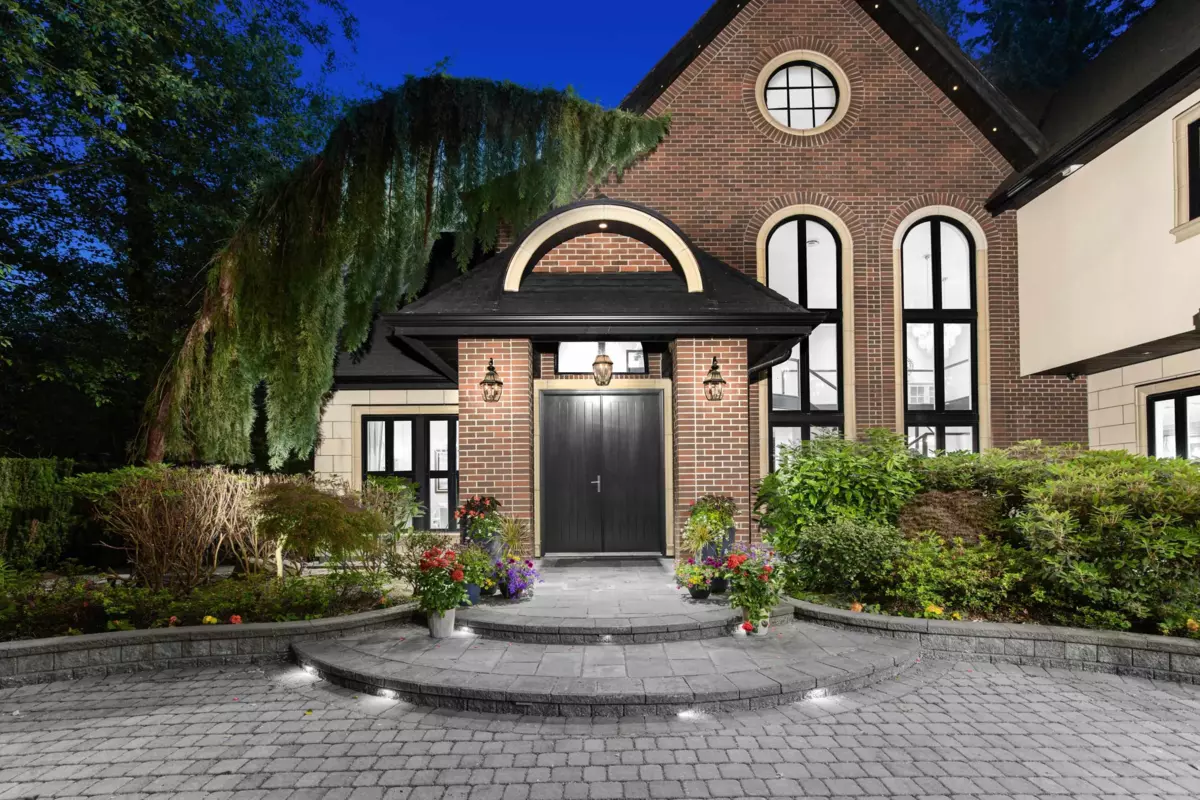 Exterior Rear Photo of 3083 Semiahmoo Trail, Surrey, BC