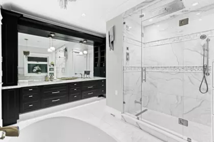 Entry Foyer Photo of 3083 Semiahmoo Trail, Surrey, BC