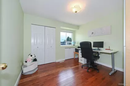 Mudroom Photo of 14961 86a Avenue, Surrey, BC