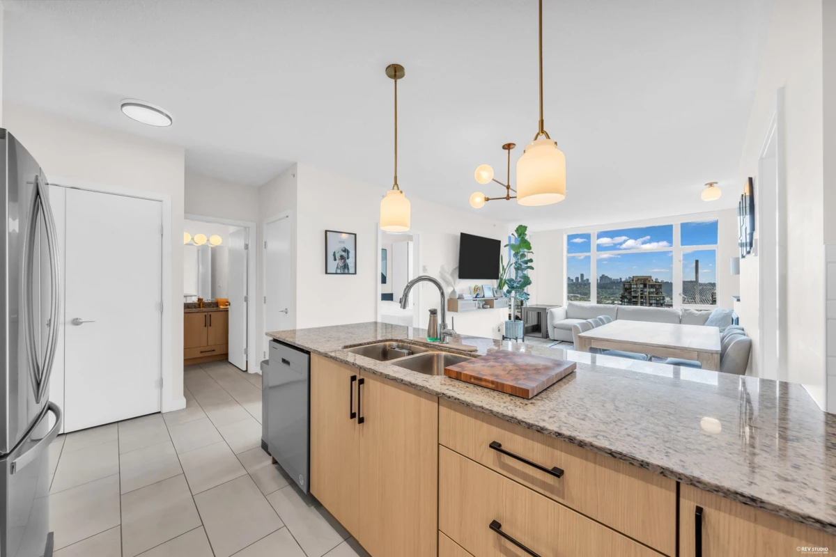 Dining Area Photo of 1805 280 Ross Drive, New Westminster, BC