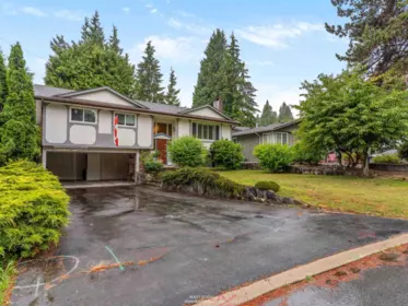 Garden / Landscaping Photo of 2599 Masefield Road, North Vancouver, BC