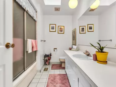 Hallway Photo of 2599 Masefield Road, North Vancouver, BC