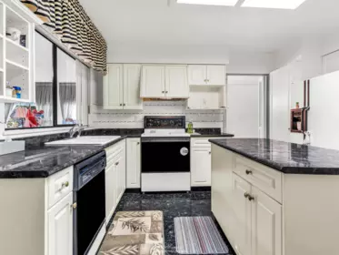 Laundry Room Photo of 2599 Masefield Road, North Vancouver, BC
