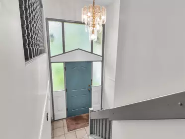 Walk-In Closet Photo of 2599 Masefield Road, North Vancouver, BC