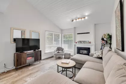 19211 Fairway Drive, Surrey, BC, Surrey — Townhouse for sale