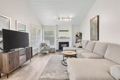 19211 Fairway Drive, Surrey, BC, Surrey — Townhouse for sale