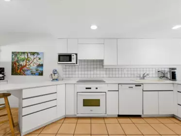 Breakfast Nook Photo of 15 4957 Marine Drive, West Vancouver, BC