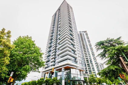 2410 4711 Hazel Street, Burnaby, BC, Burnaby — Apartment/Condo for sale