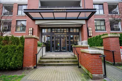 A319 8150 207 Street, Langley, BC, Langley — Apartment/Condo for sale